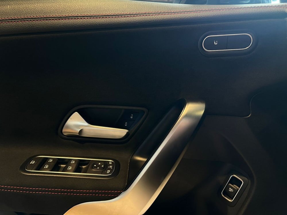 Mercedes-Benz CLA Shooting Brake usata a Pisa (11)