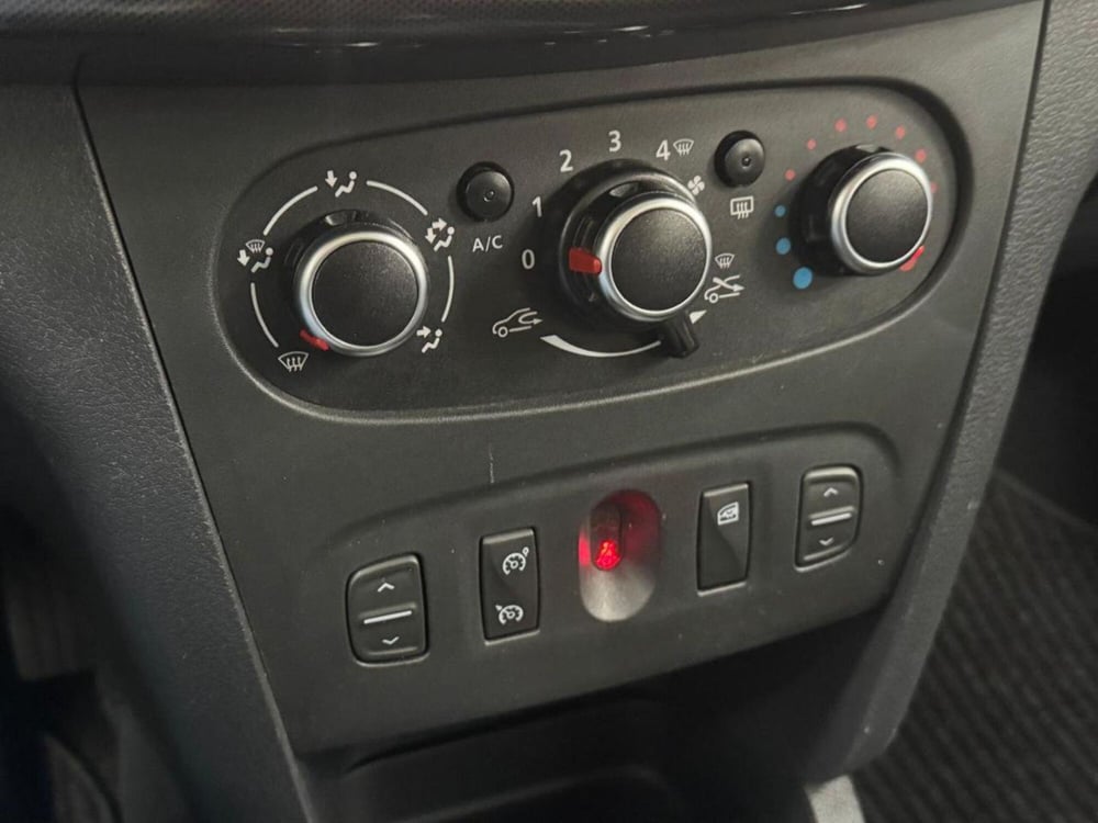 Dacia Sandero usata a Como (16)