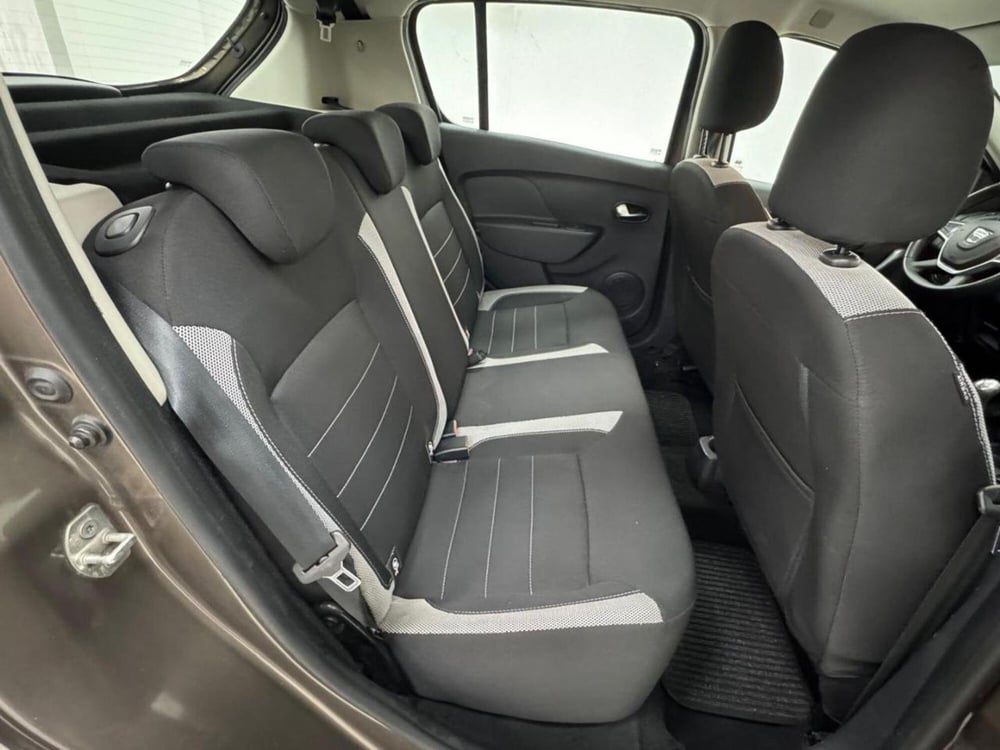 Dacia Sandero usata a Como (5)