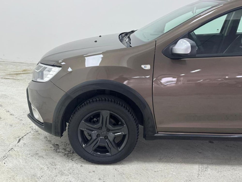 Dacia Sandero usata a Como (9)