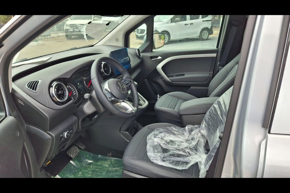 Mercedes-Benz Classe C nuova a Pescara (10)