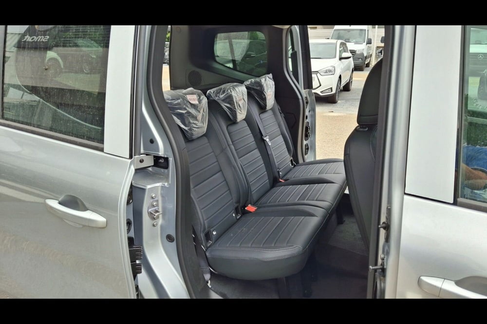Mercedes-Benz Classe C nuova a Pescara (7)
