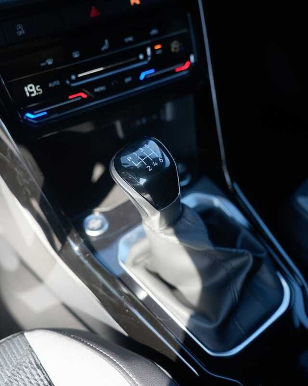 Volkswagen T-Roc usata a Rovigo (16)