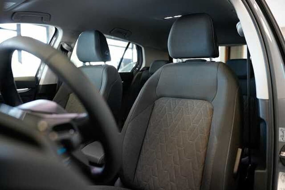Volkswagen Golf nuova a Rovigo (10)