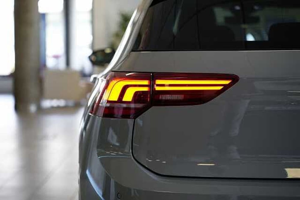 Volkswagen Golf nuova a Rovigo (6)