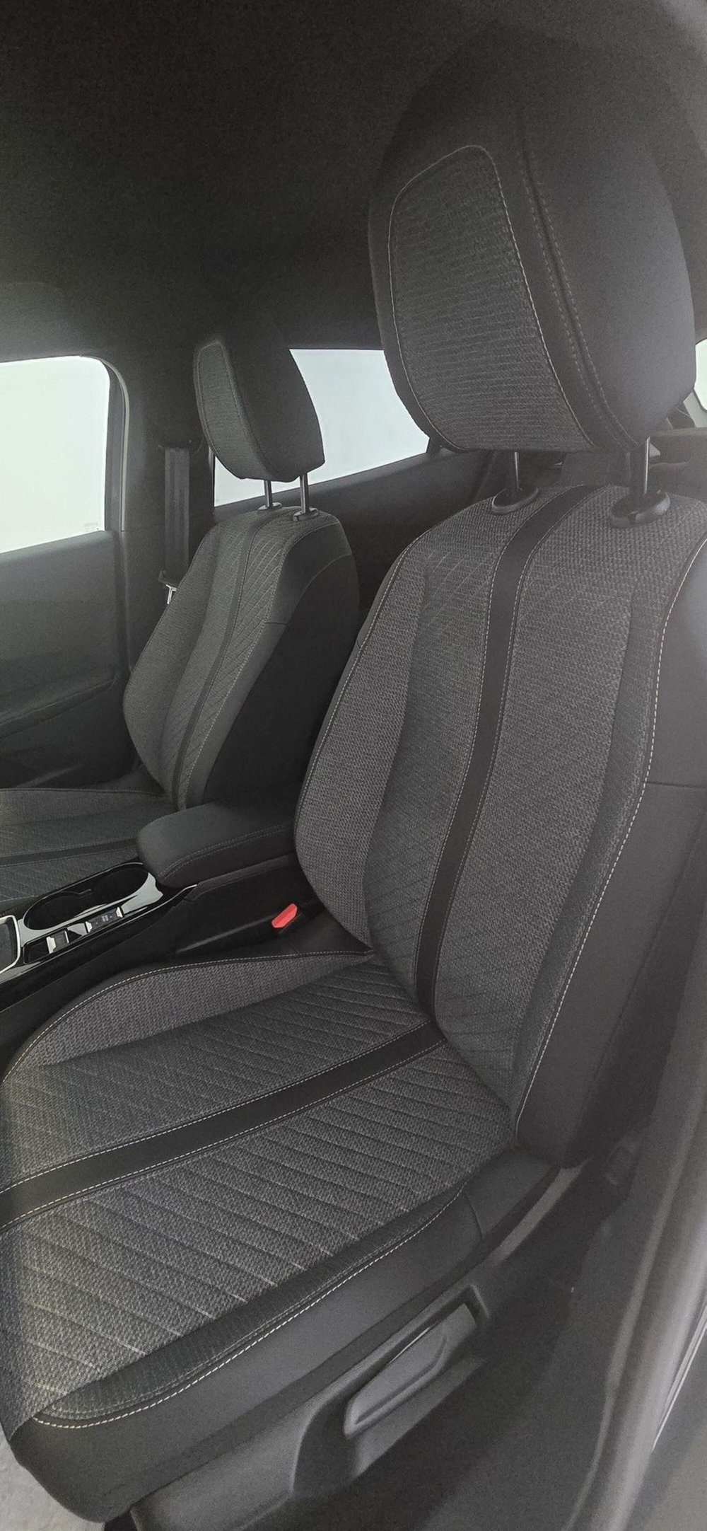 Peugeot 2008 nuova a Prato (11)