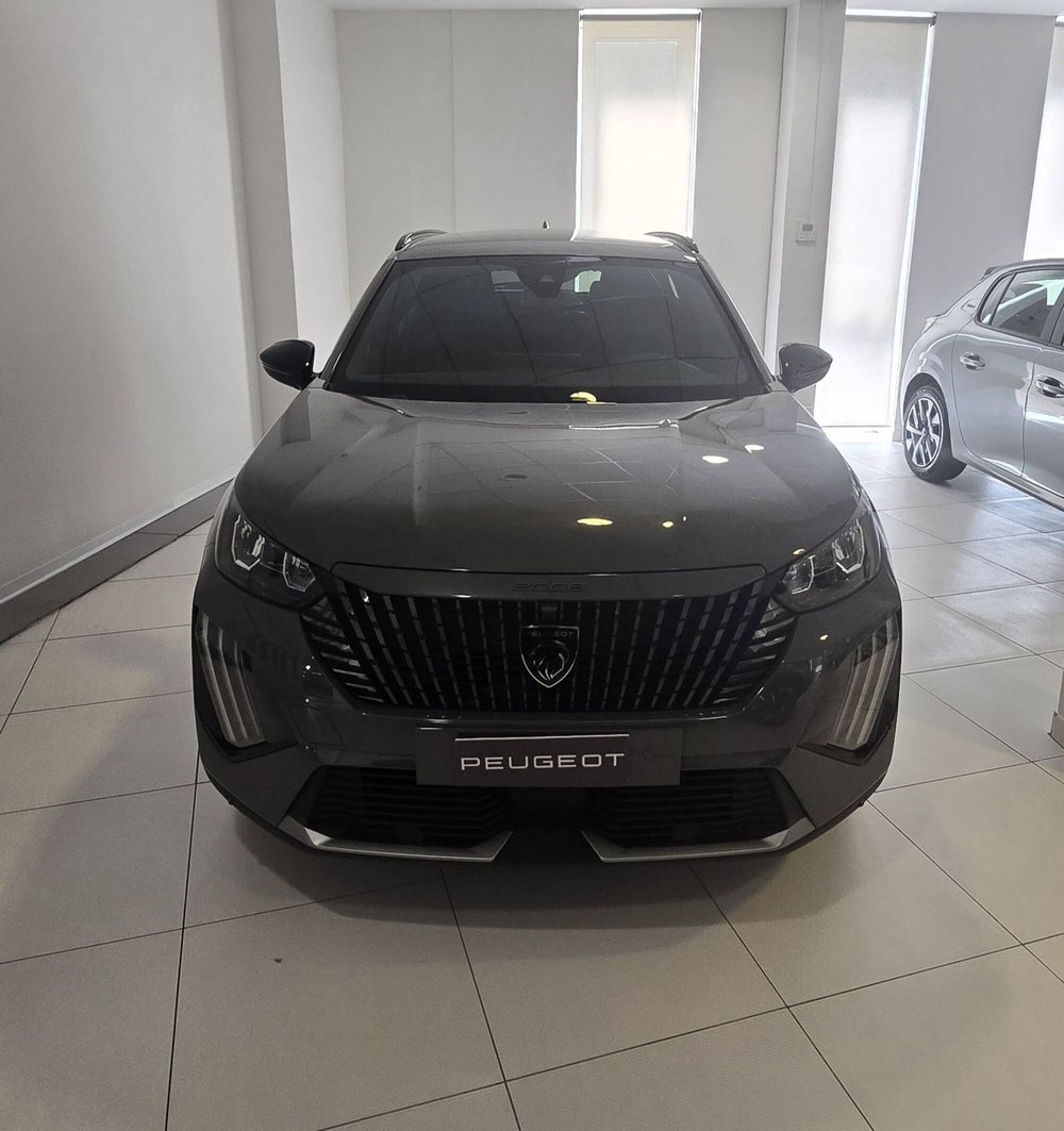 Peugeot 2008 nuova a Prato (2)