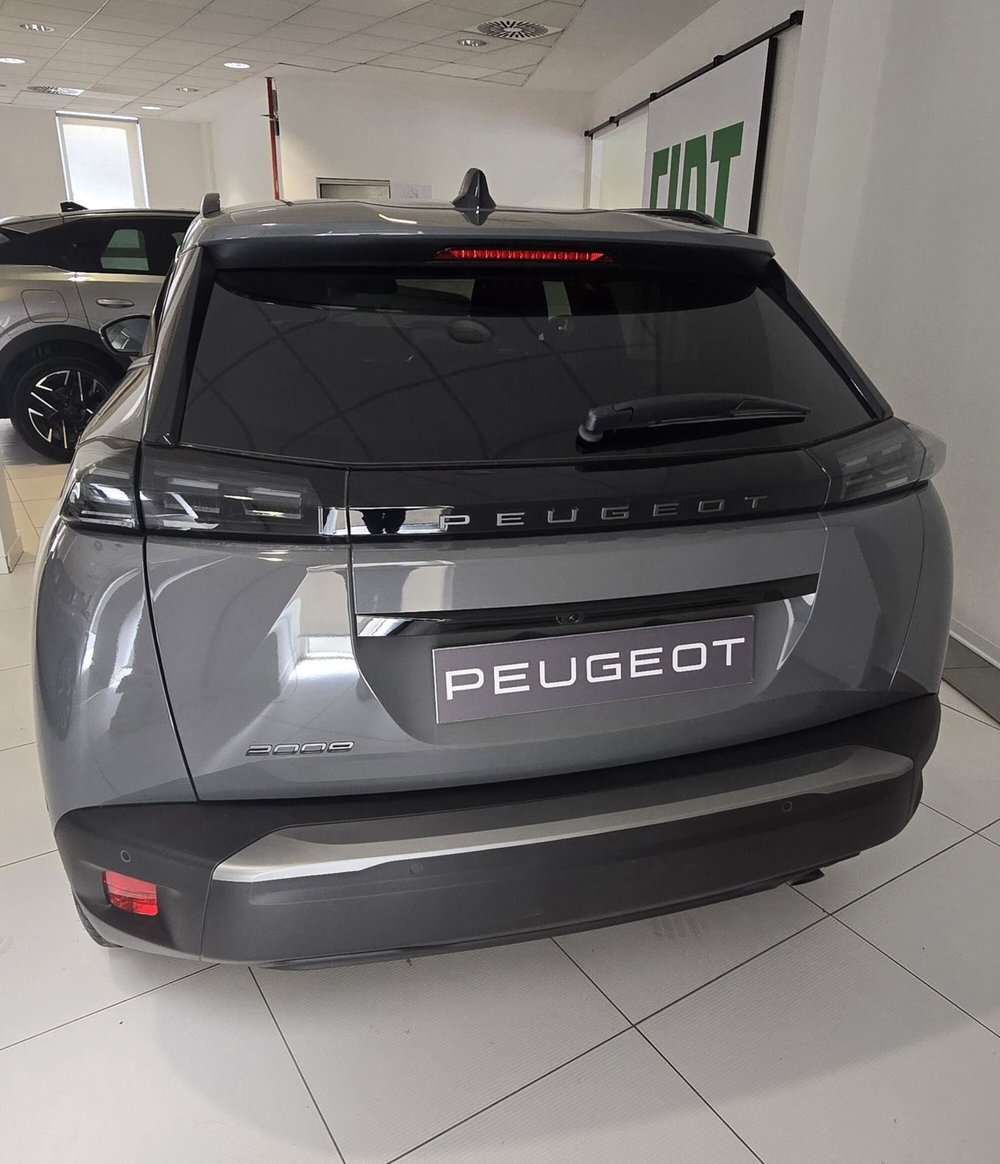 Peugeot 2008 nuova a Prato (4)