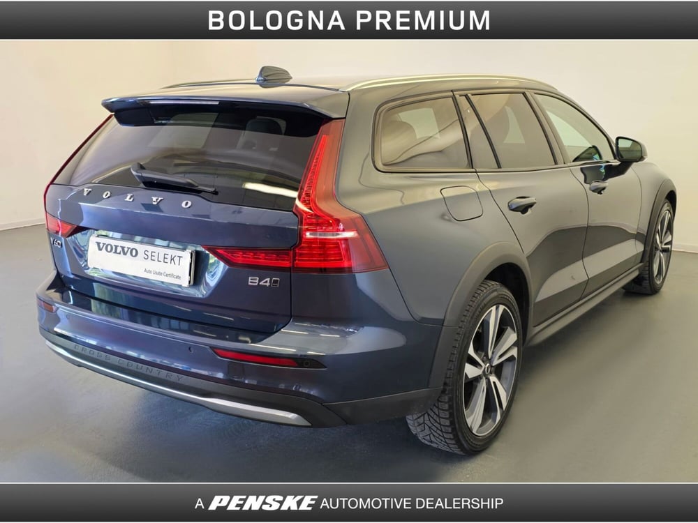Volvo V60 Cross Country usata a Bologna (2)