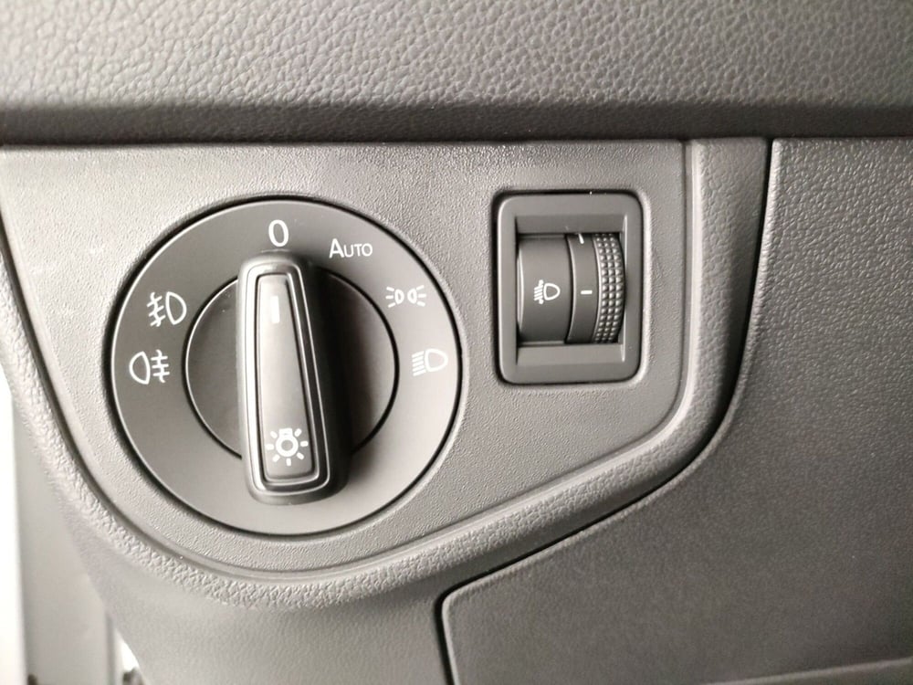 Volkswagen Polo nuova a Napoli (17)