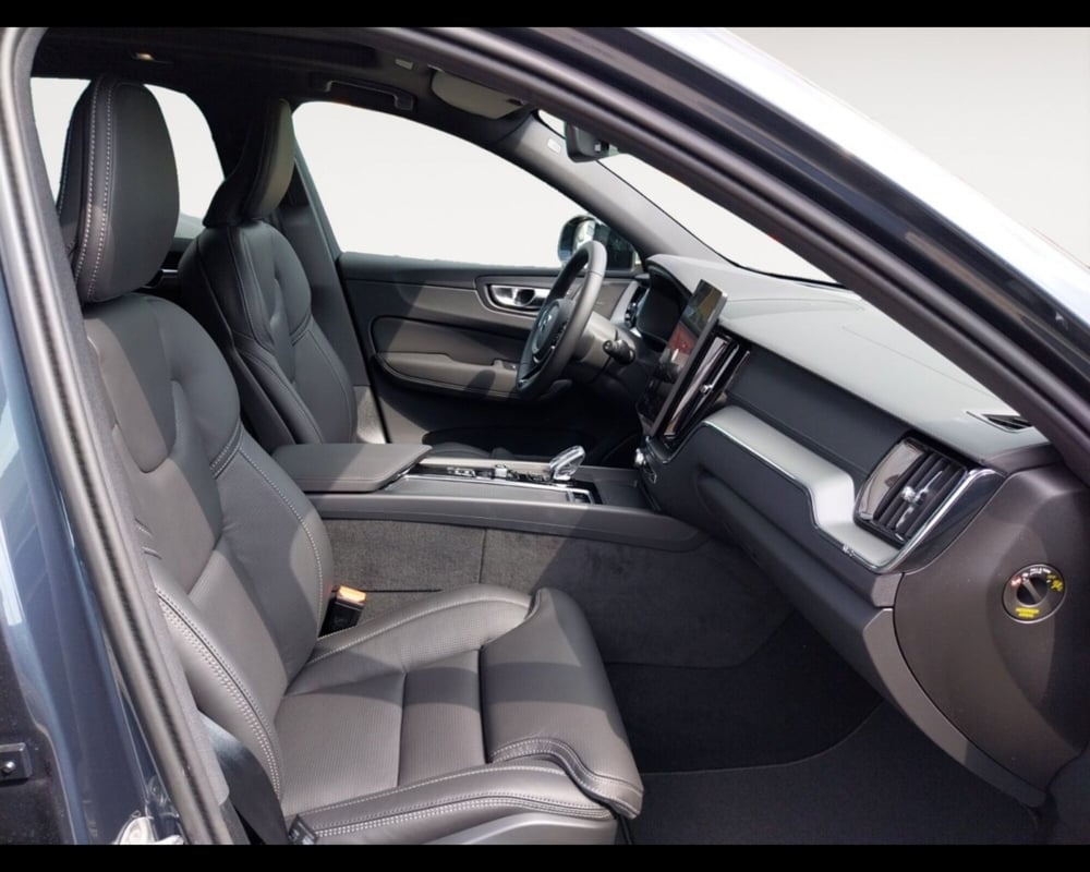 Volvo XC60 nuova a Bologna (13)