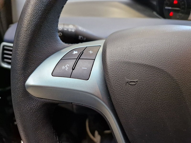 Lancia Ypsilon usata a Varese (13)