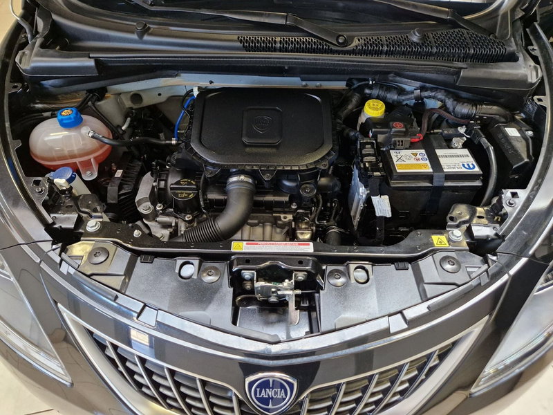 Lancia Ypsilon usata a Varese (20)