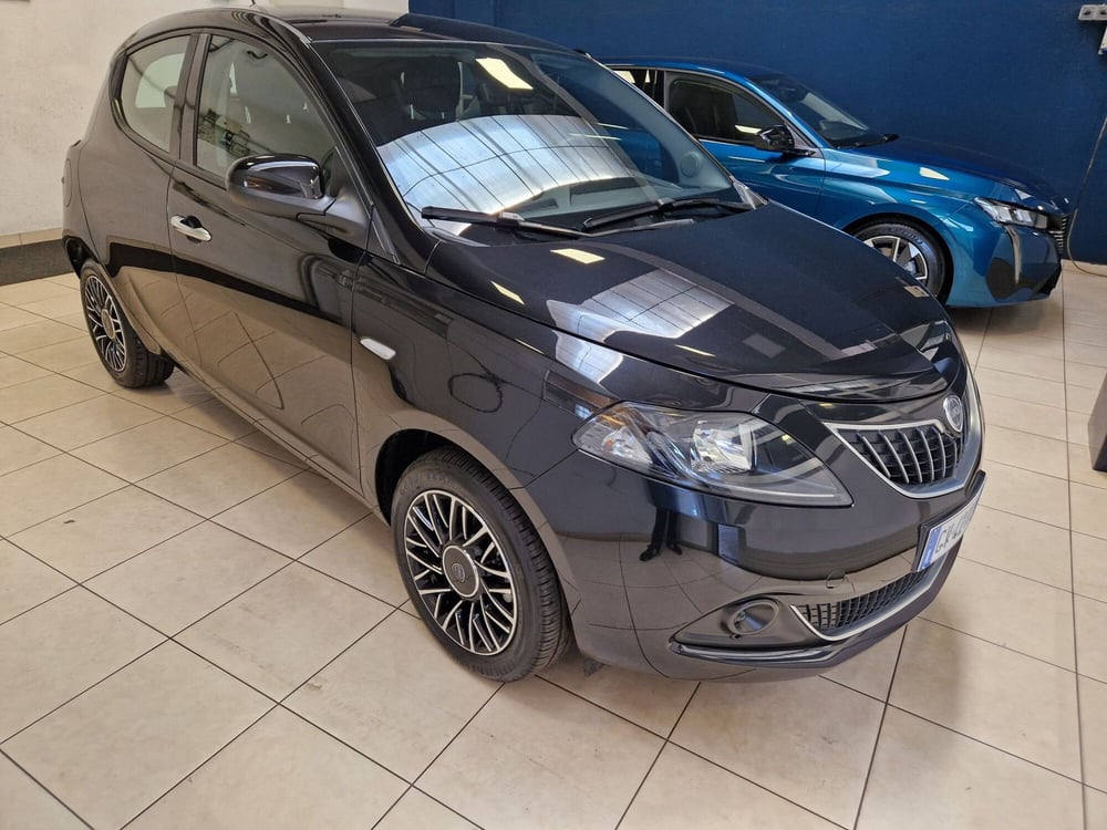 Lancia Ypsilon usata a Varese (5)