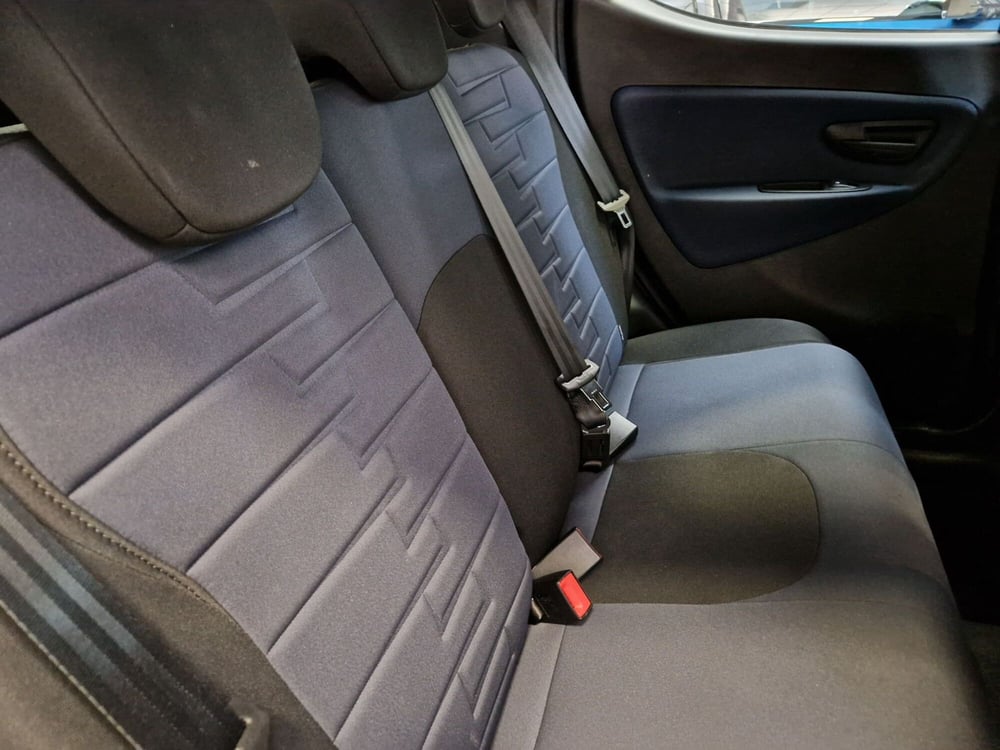 Lancia Ypsilon usata a Varese (6)