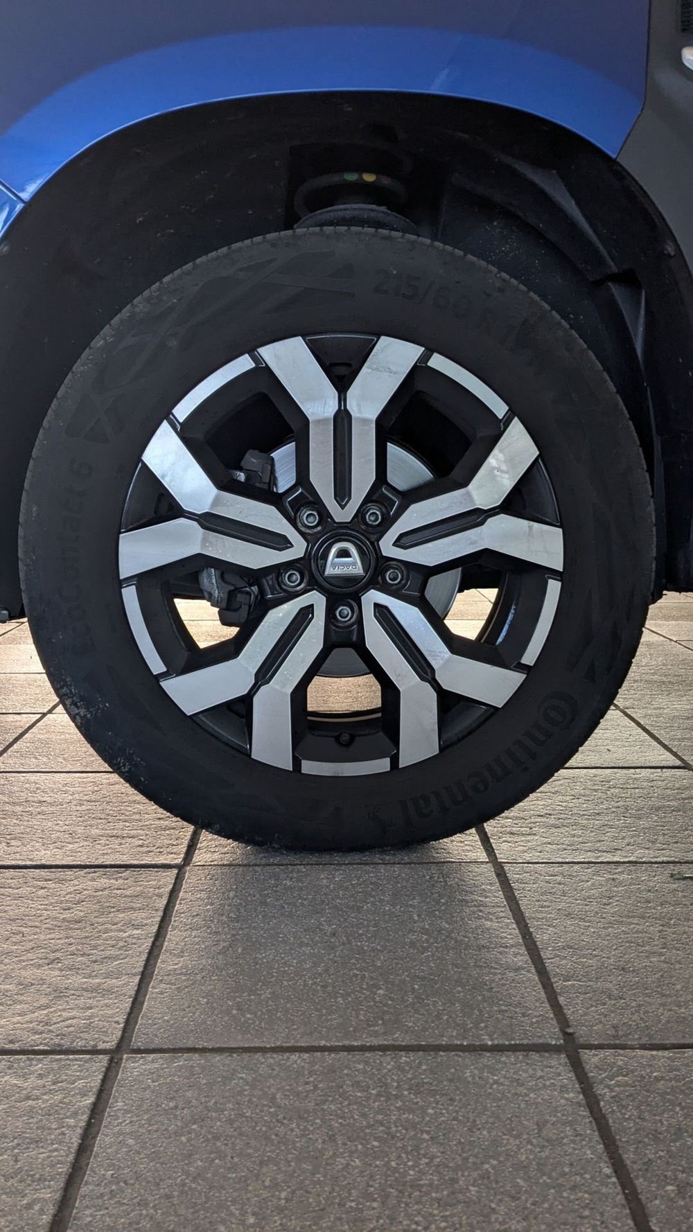 Dacia Duster usata a Milano (13)
