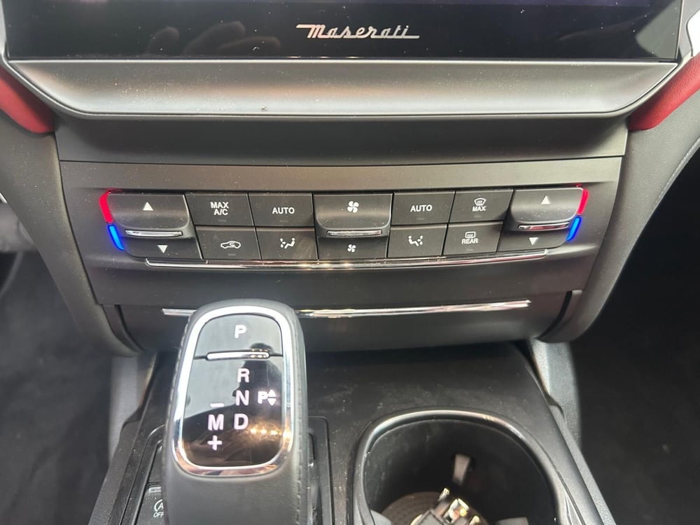 Maserati Ghibli nuova a Salerno (18)