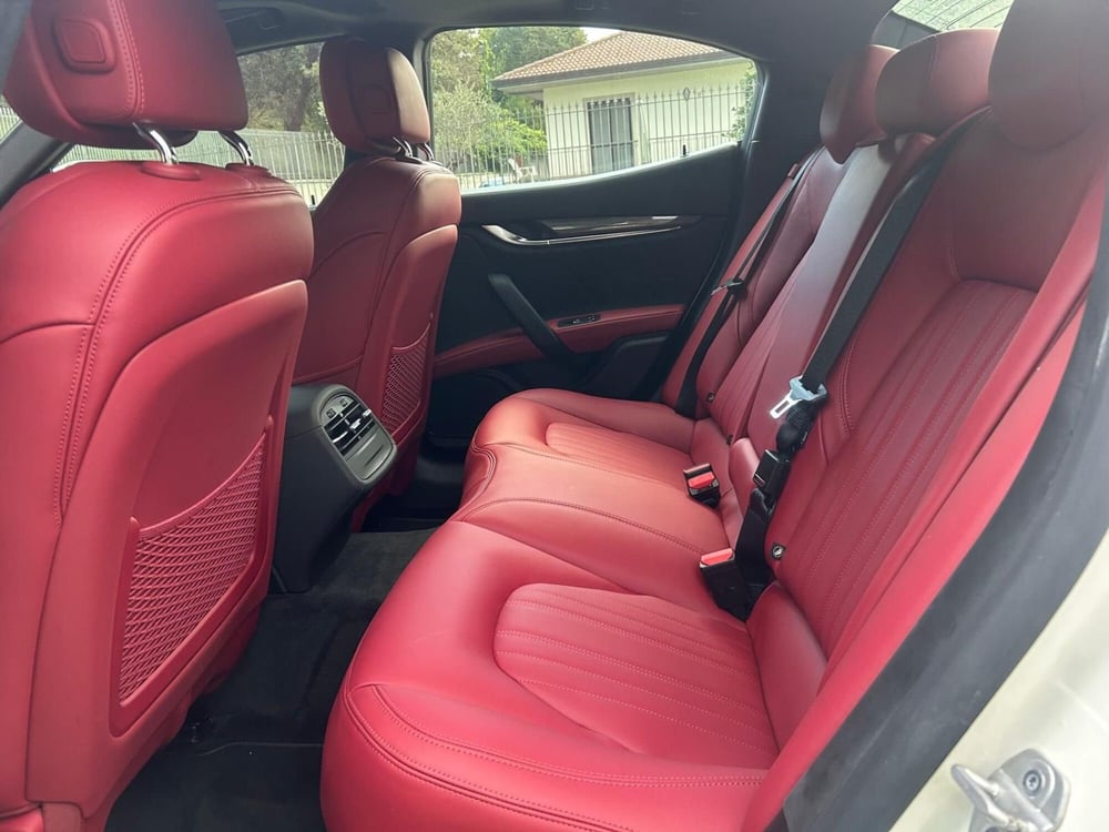 Maserati Ghibli nuova a Salerno (7)