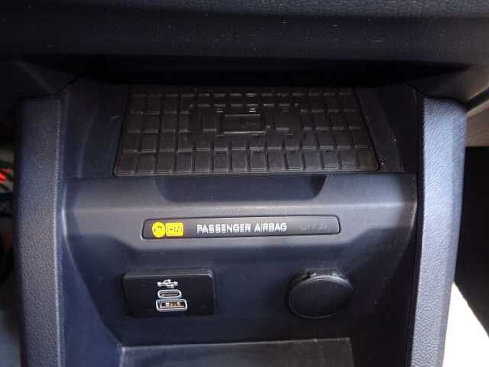 Ford Tourneo Courier usata a Treviso (17)