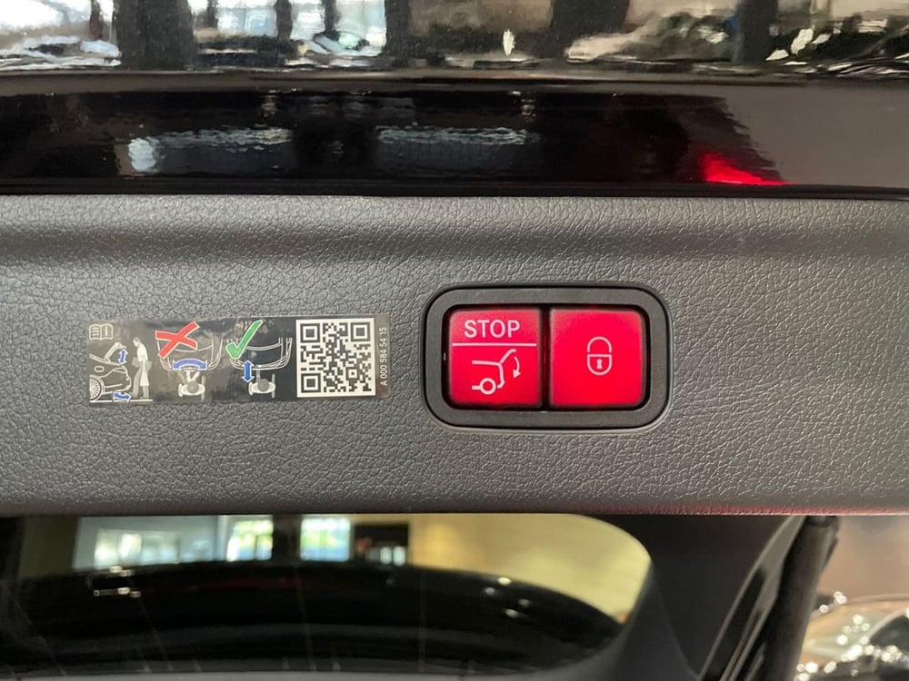 Mercedes-Benz EQE SUV nuova a Prato (20)
