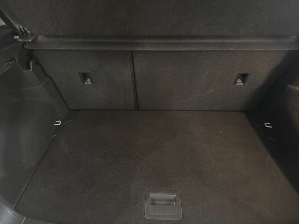 Volkswagen T-Cross usata a Prato (8)