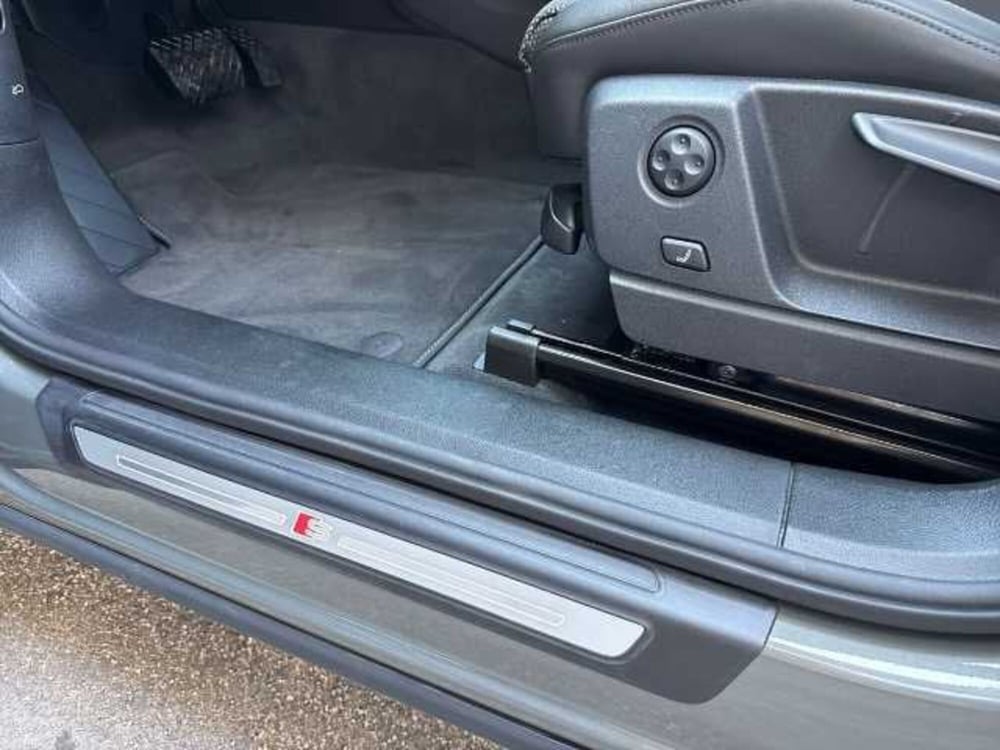 Audi Q5 Sportback nuova a Prato (15)