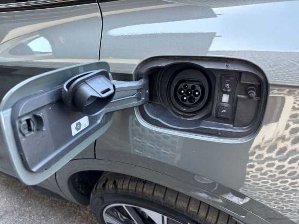Audi Q5 Sportback nuova a Prato (16)