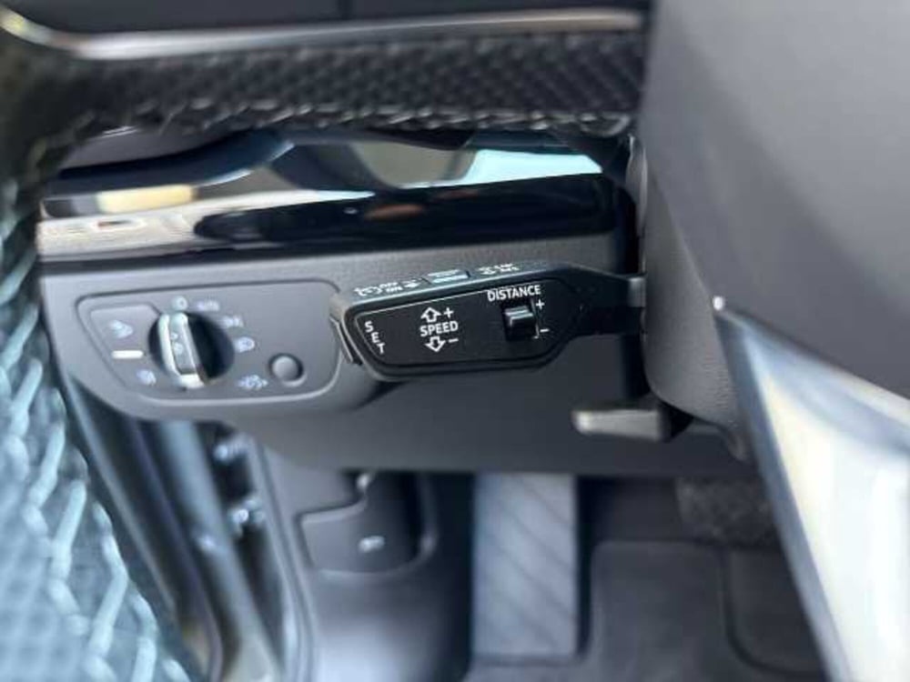 Audi Q5 Sportback nuova a Prato (18)