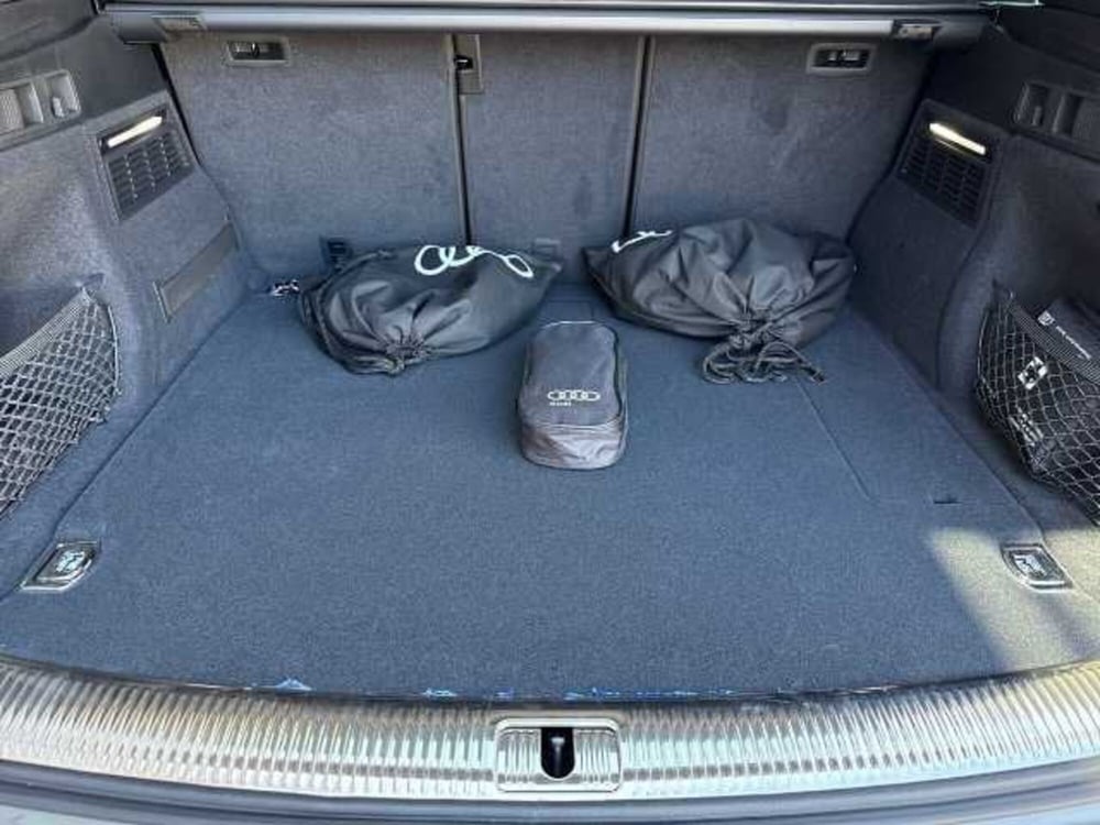 Audi Q5 Sportback nuova a Prato (19)