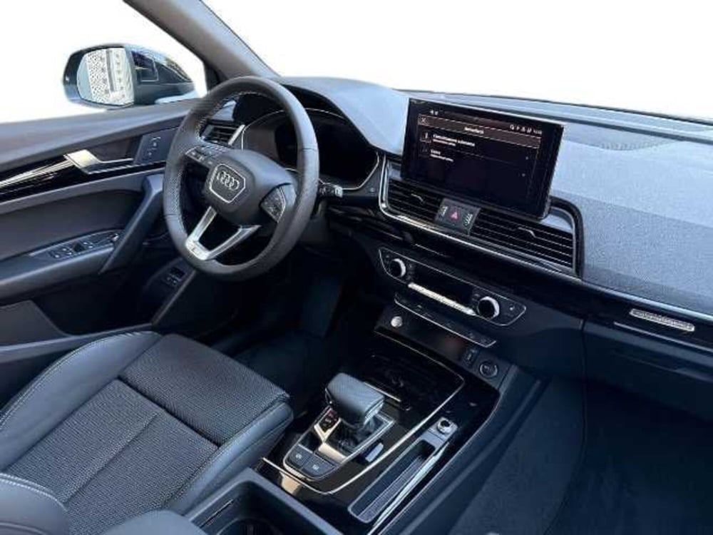 Audi Q5 Sportback nuova a Prato (3)