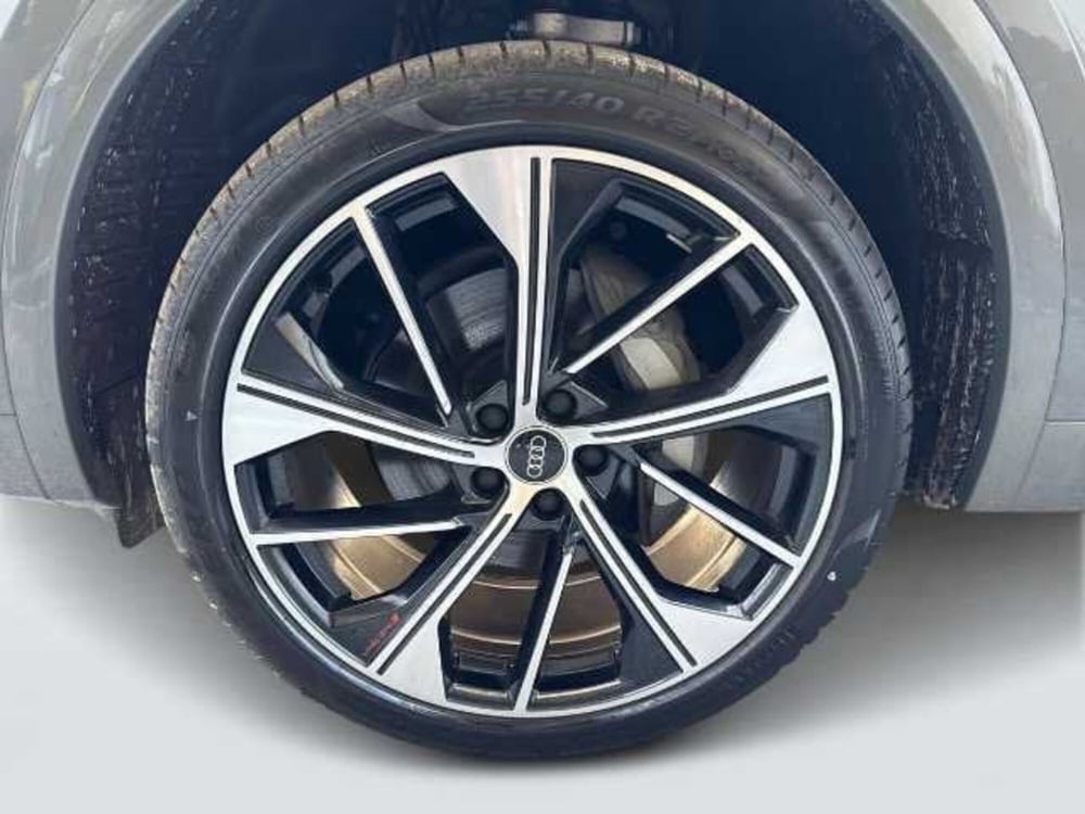 Audi Q5 Sportback nuova a Prato (7)