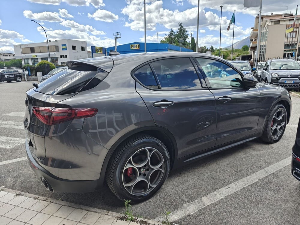 Alfa Romeo Stelvio usata a L'Aquila (3)