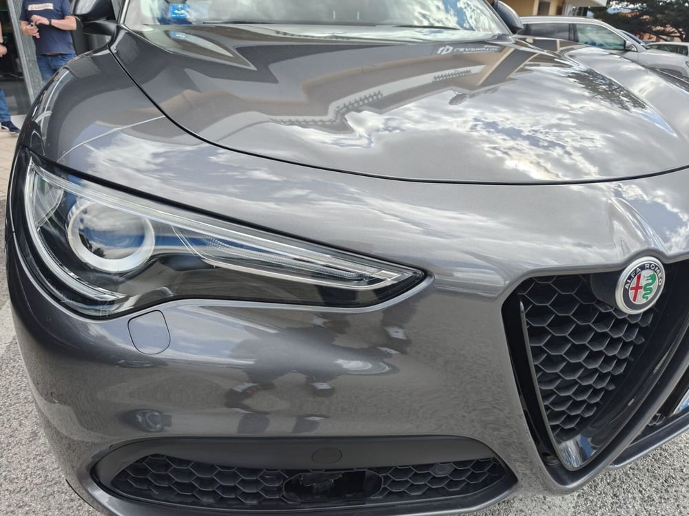 Alfa Romeo Stelvio usata a L'Aquila (4)
