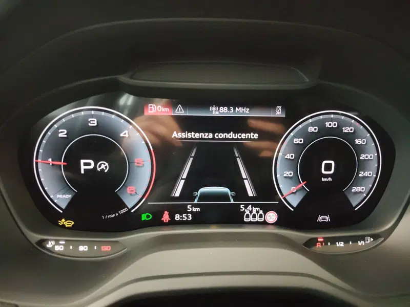 Audi Q2 nuova a Modena (9)