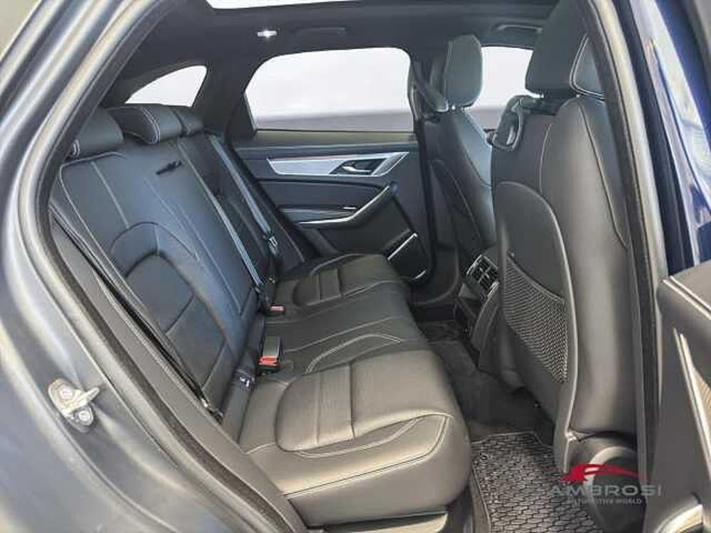 Jaguar F-Pace nuova a Viterbo (7)