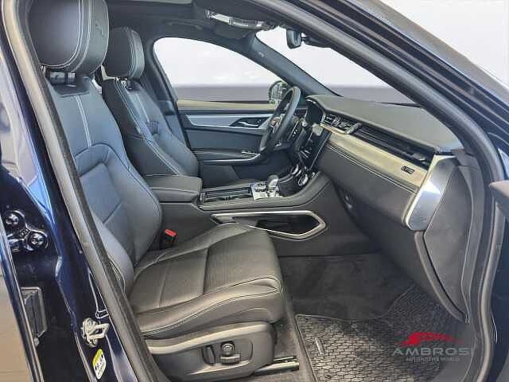Jaguar F-Pace nuova a Viterbo (8)
