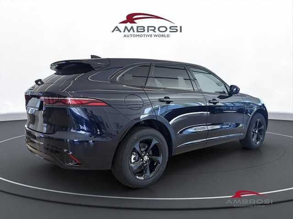 Jaguar F-Pace nuova a Viterbo (3)
