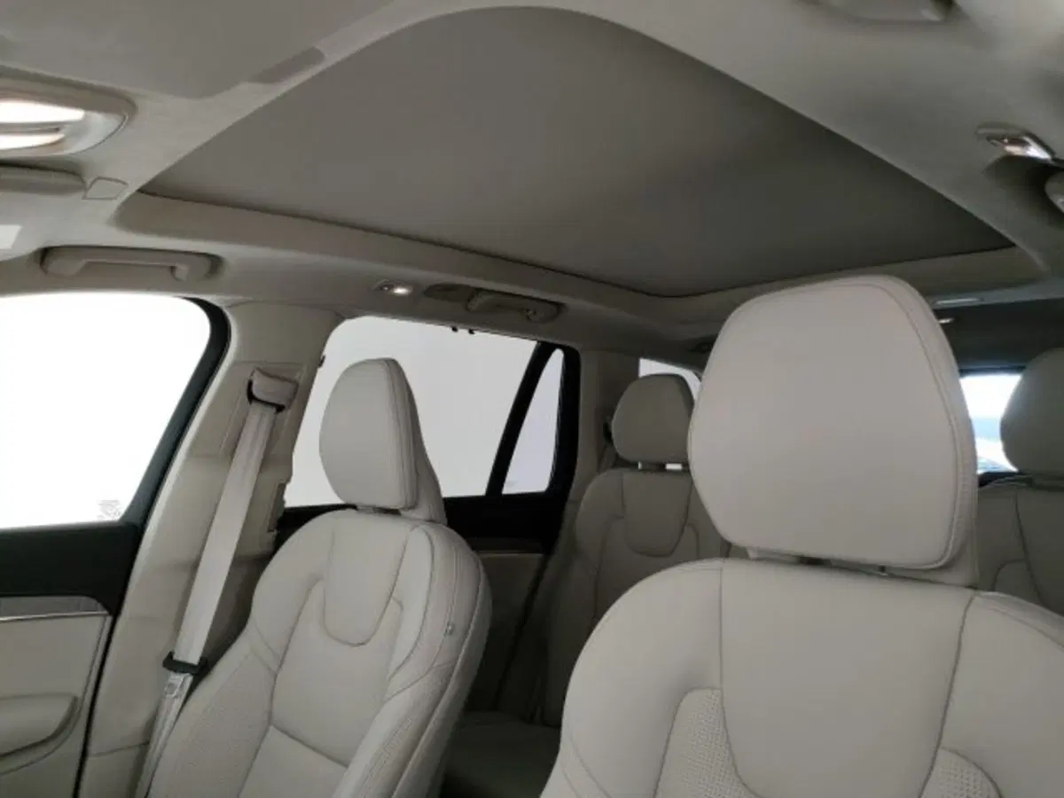Volvo XC90 nuova a Modena (14)