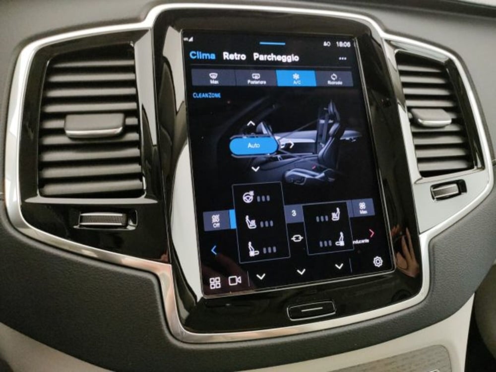 Volvo XC90 nuova a Modena (16)