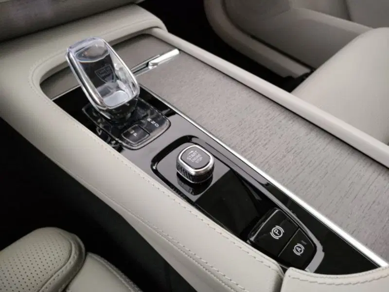 Volvo XC90 nuova a Modena (19)