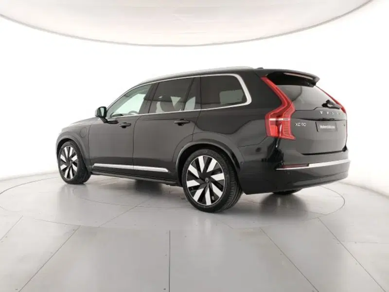 Volvo XC90 nuova a Modena (3)
