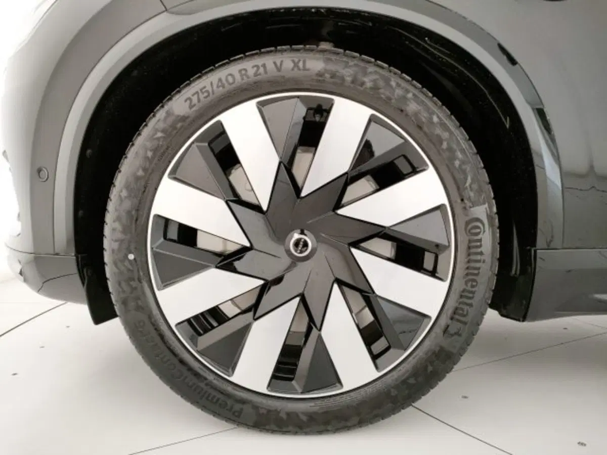 Volvo XC90 nuova a Modena (8)