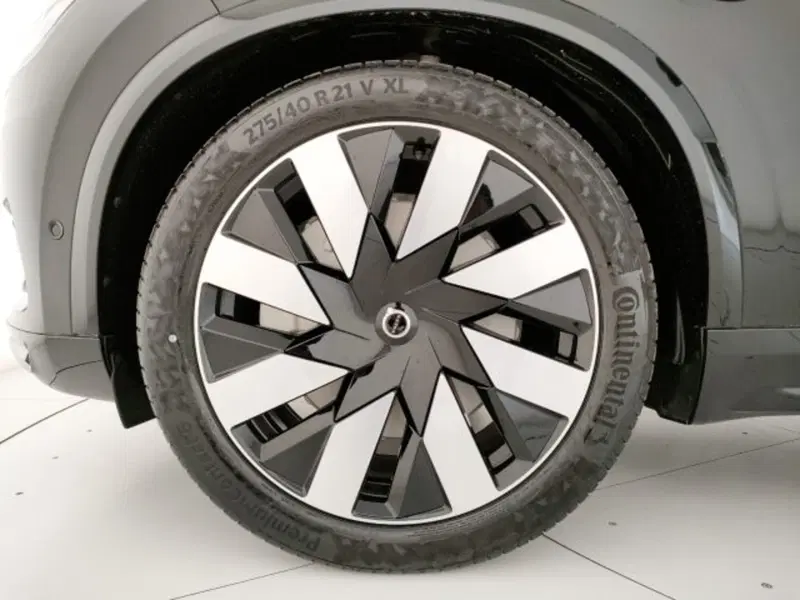 Volvo XC90 nuova a Modena (8)