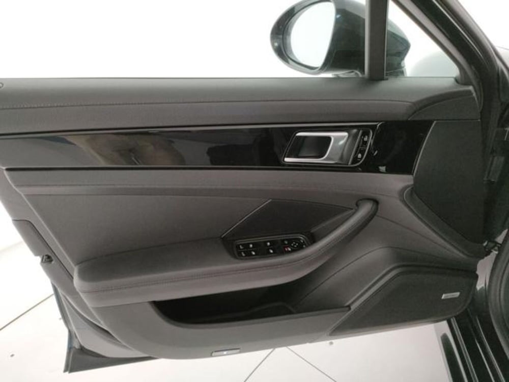 Porsche Panamera usata a Modena (10)