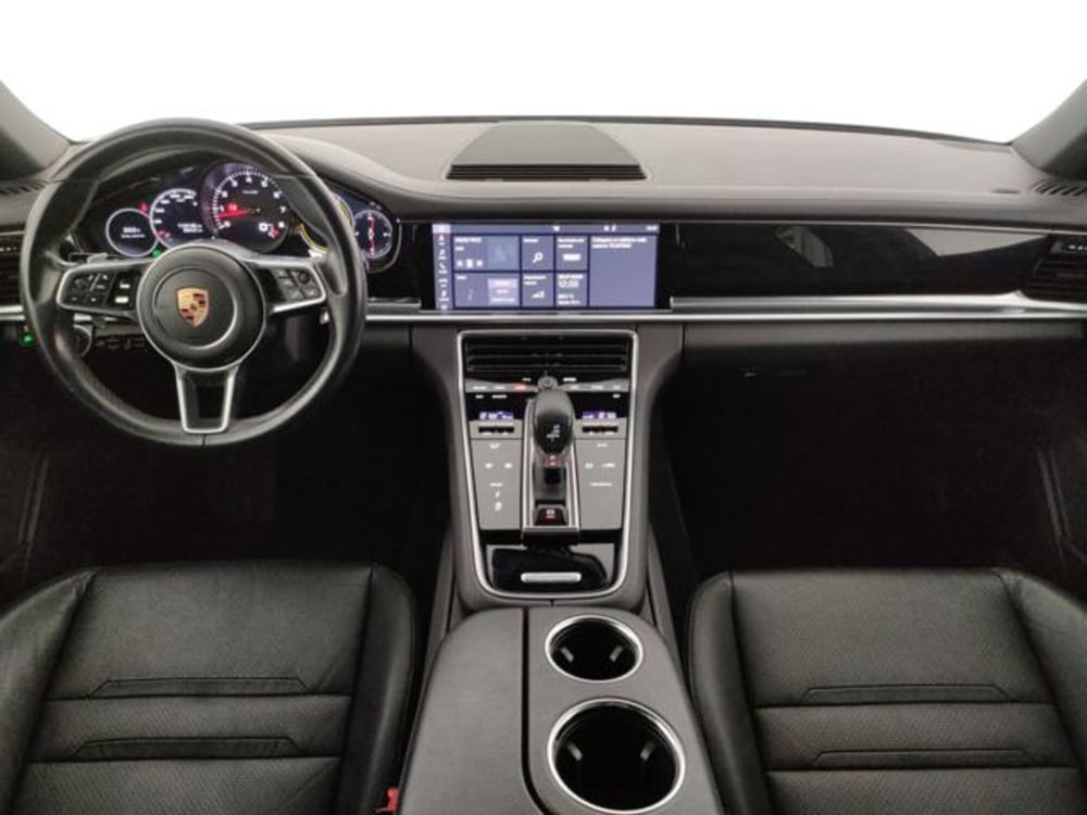 Porsche Panamera usata a Modena (15)