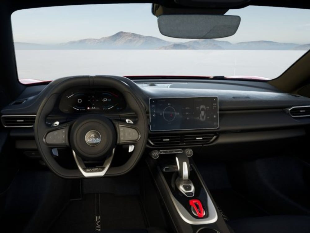 Lotus Emira nuova a Modena (14)