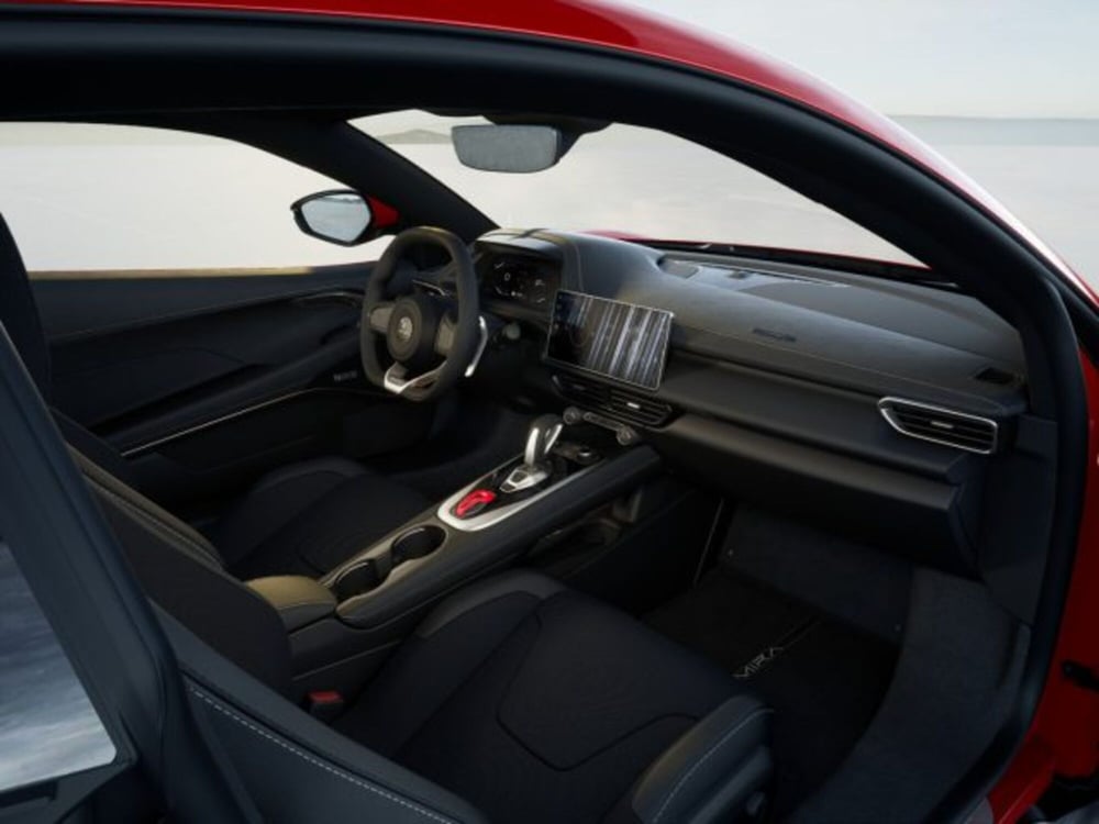 Lotus Emira nuova a Modena (15)