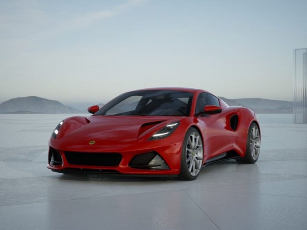 Lotus Emira nuova a Modena (2)