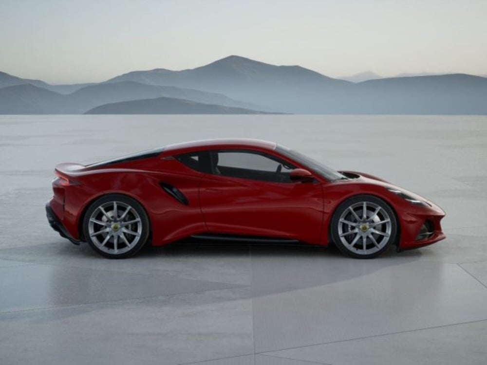 Lotus Emira nuova a Modena (7)