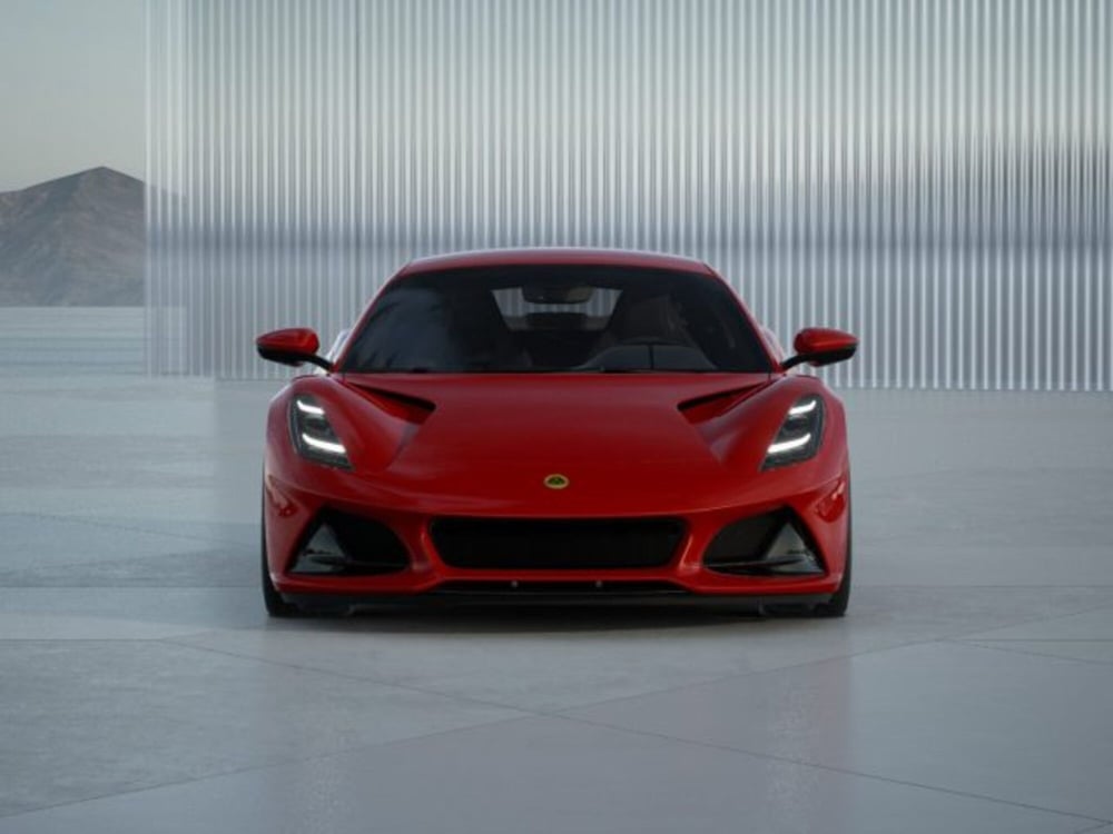 Lotus Emira nuova a Modena (9)